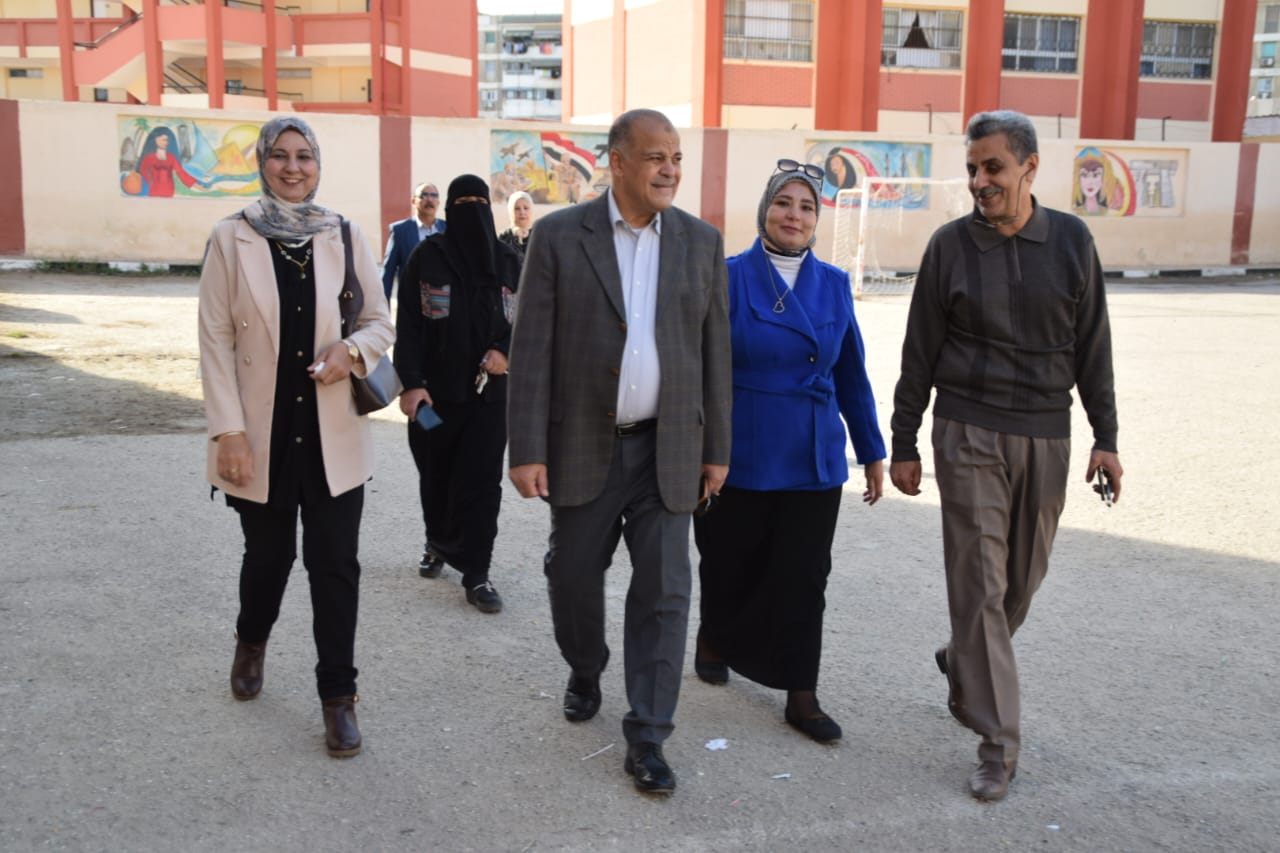 الغرباوي يختتم جولات الأسبوع بمتابعة مدرسة الإمام محمد عبده 