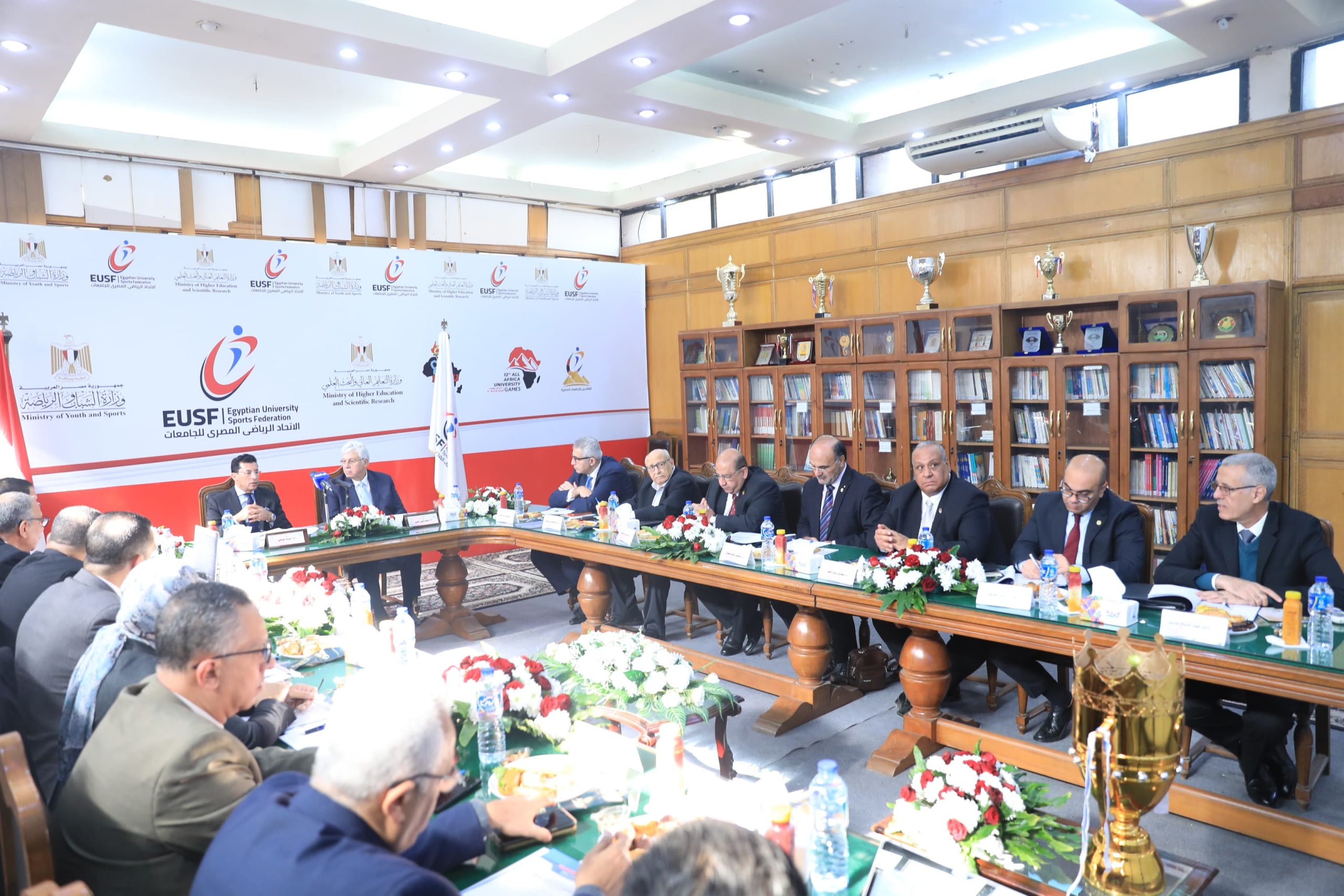 عاشور يترأس اجتماع مجلس إدارة الاتحاد الرياضي المصري