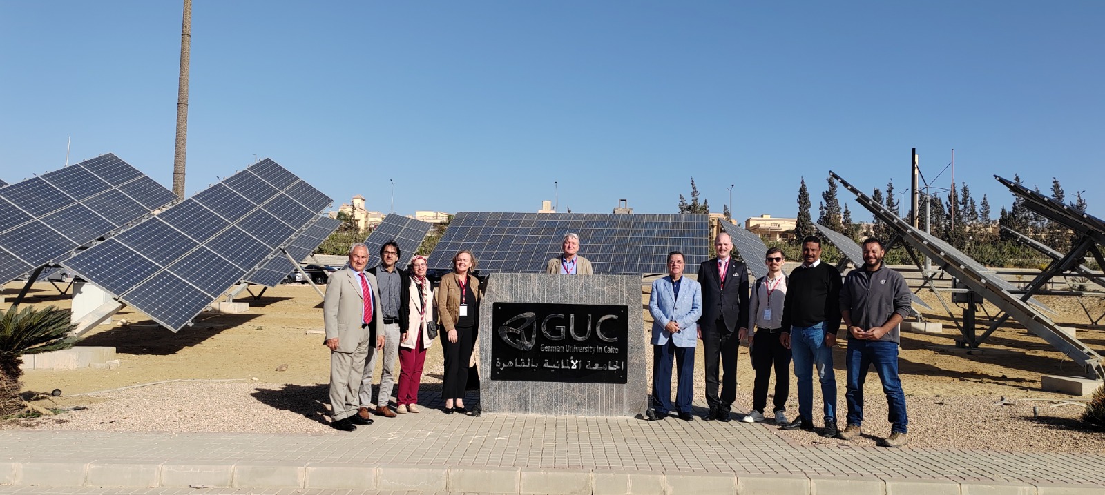 الطاقة الكهروضوئية والتنقل الكهربائي فى ندوة بالجامعة الألمانية بالقاهرة 5 حضور كثيف من علماء الطاقة فى العالم