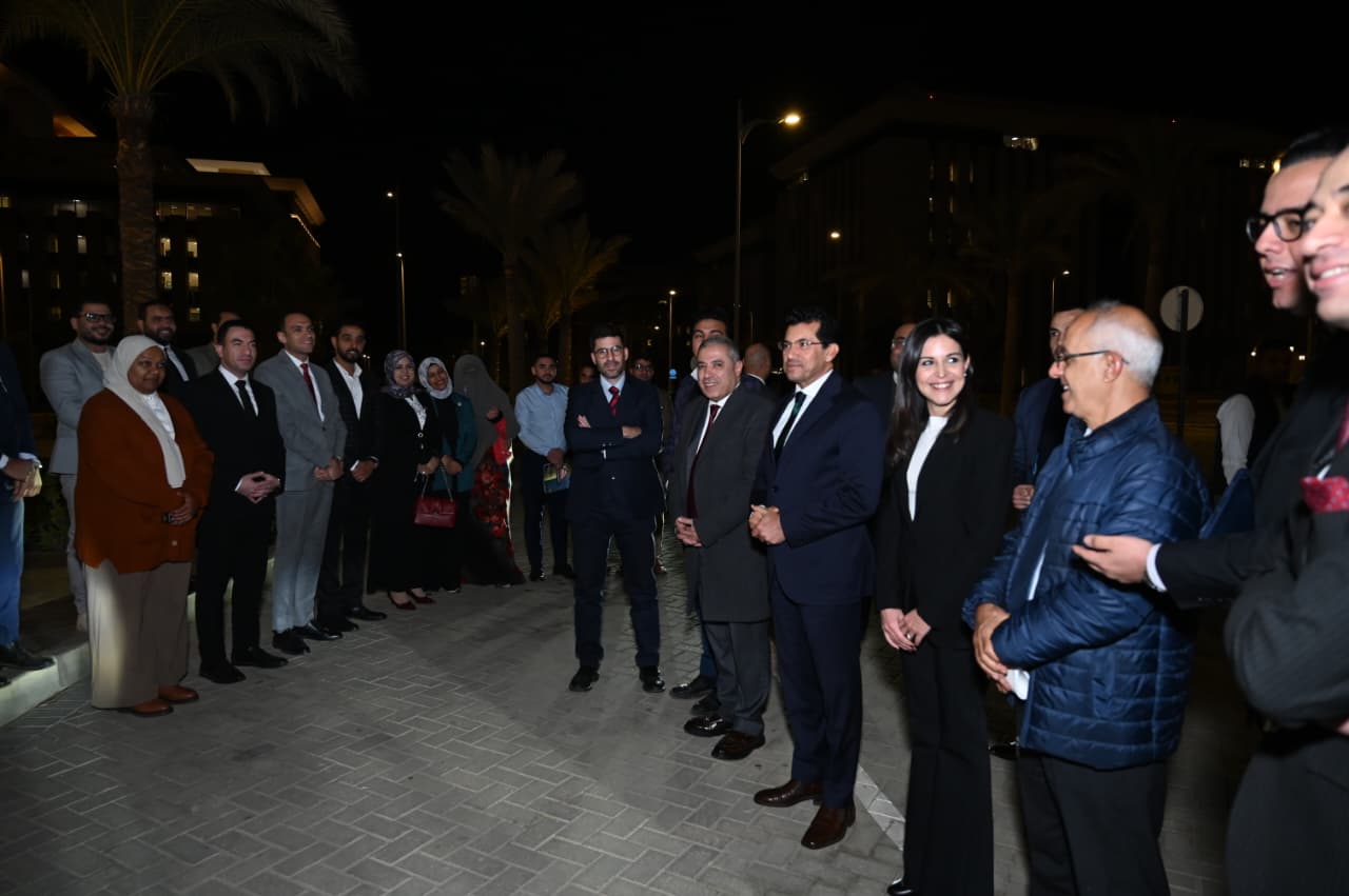 صبحي يلتقي خريجي الدفعة الثانية لاتحاد بشبابها من برنامج التدريب بمركز سقارة بالعاصمة الإدارية