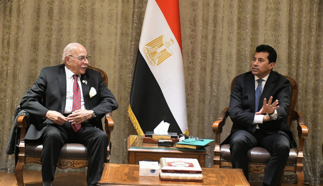 صبحي يلتقي المجلس العلمي لمتابعة الأداء الرياضي ووضع رؤية المرحلة المقبلة