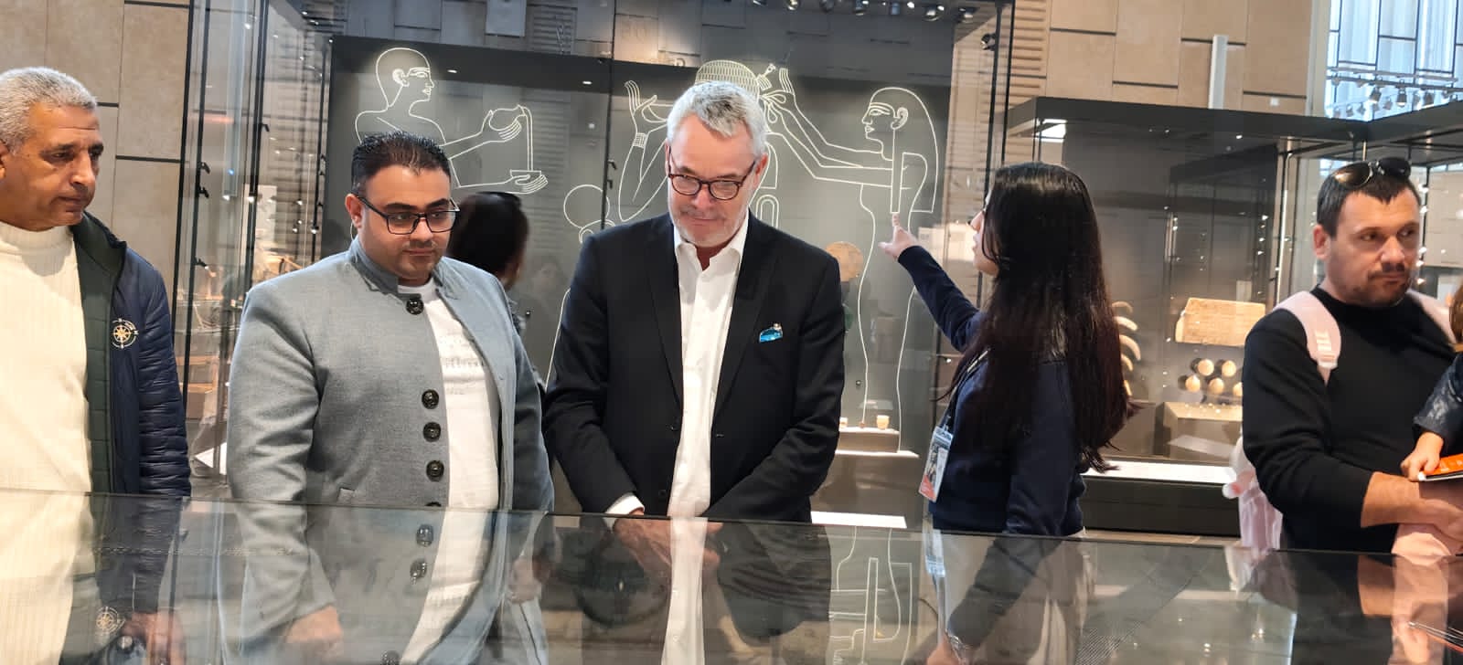 جولة ثقافية وسياحية لرئيس قطاع الرياضة بمنظمة اليونسكو