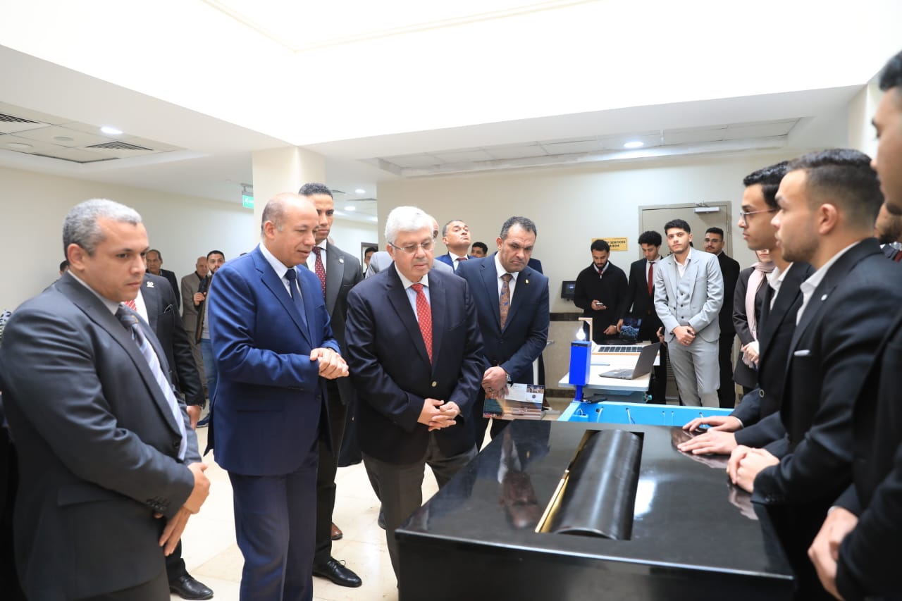 الجامعات الأهلية مسار أساسي لبناء منظومة تعليم حديثة ومصر منصة تعليمية جاذبة إقليميًا 9 الجامعات الأهلية مسار أساسي لبناء منظومة تعليم حديثة ومصر منصة تعليمية جاذبة إقليميًا