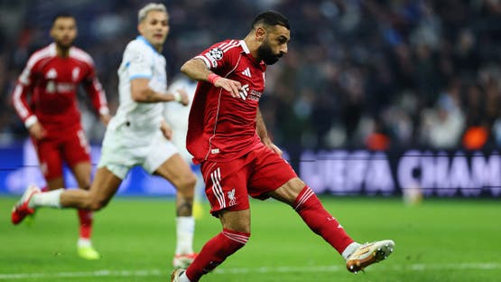 الإعلام البريطاني يفتح النار علي صلاح.. "اسمه في كشف الغياب 