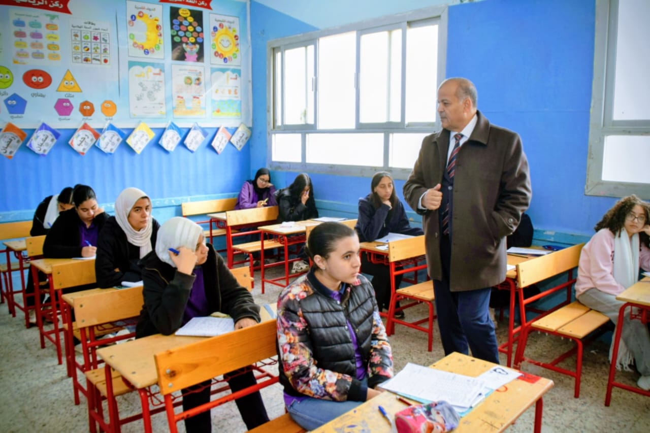 هدوء فى  لجان اللغة الإنجليزية فى ثانى أيام امتحانات الشهادة الإعدادية ببورسعيد