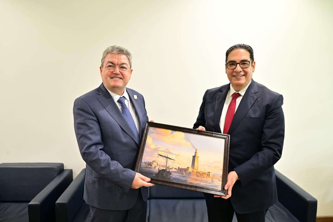 معرض القاهرة الدولي للكتاب ينظم الندوة المصرية–الرومانية رفيعة المستوى بحضور رئيس جامعة القاهرة 3 معرض القاهرة الدولي للكتاب ينظم الندوة المصرية–الرومانية رفيعة المستوى بحضور رئيس جامعة القاهرة