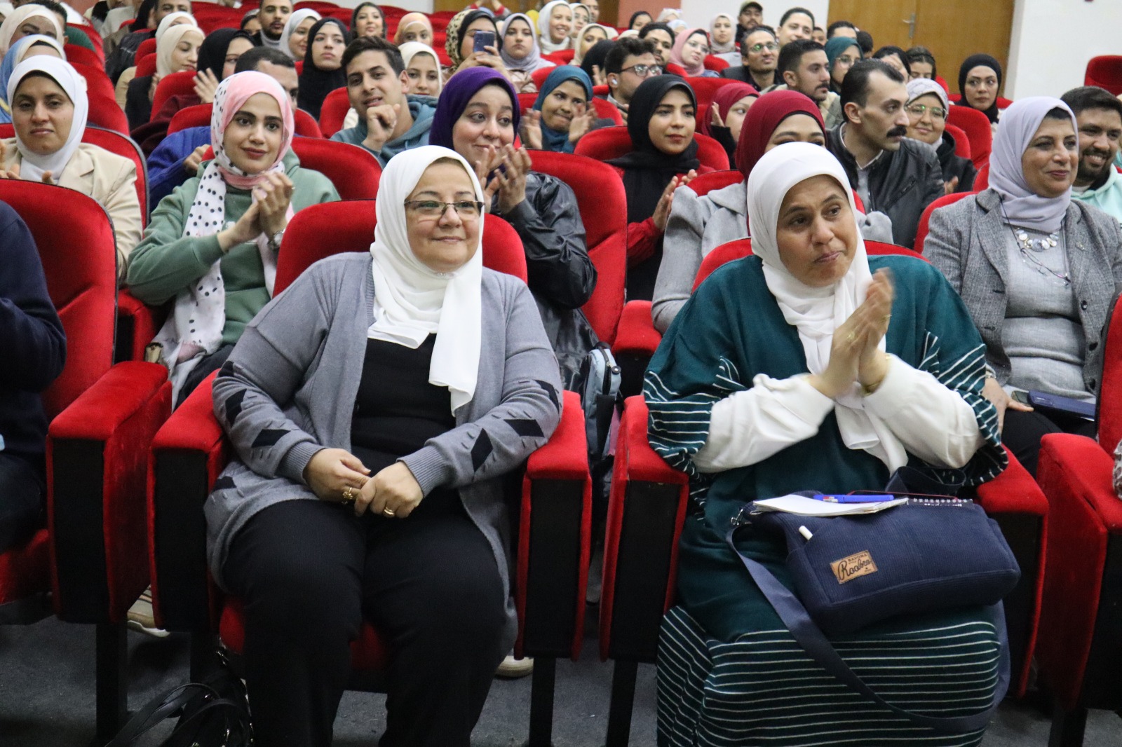 الغردقة تشهد ختام تدريب ممثلي 20 محافظة بالمعسكر التدريبي لبرنامج «نتشارك» 3 استعراض نتائج الدورة واكتساب المهارات