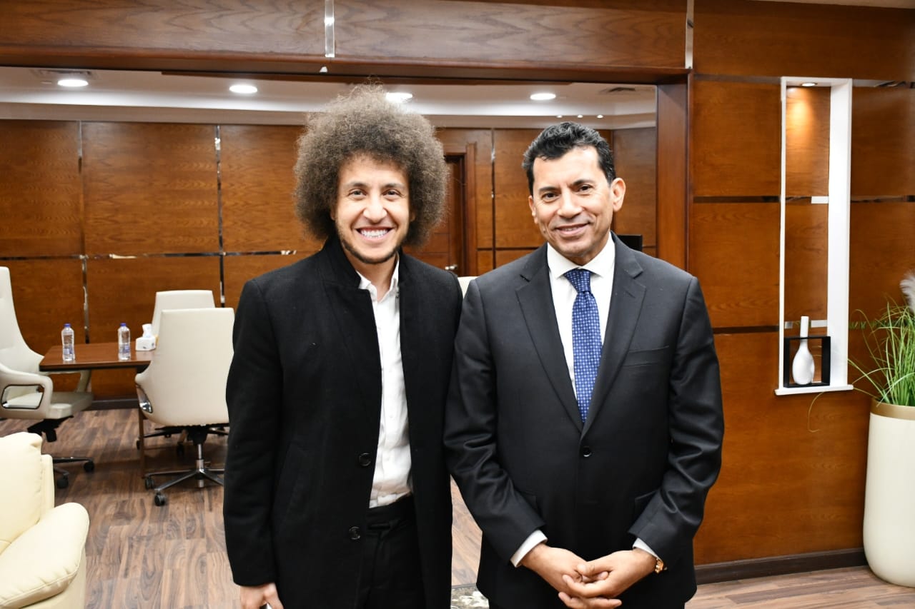 صبحي يلتقي بطل معركة السفارات بالخارج