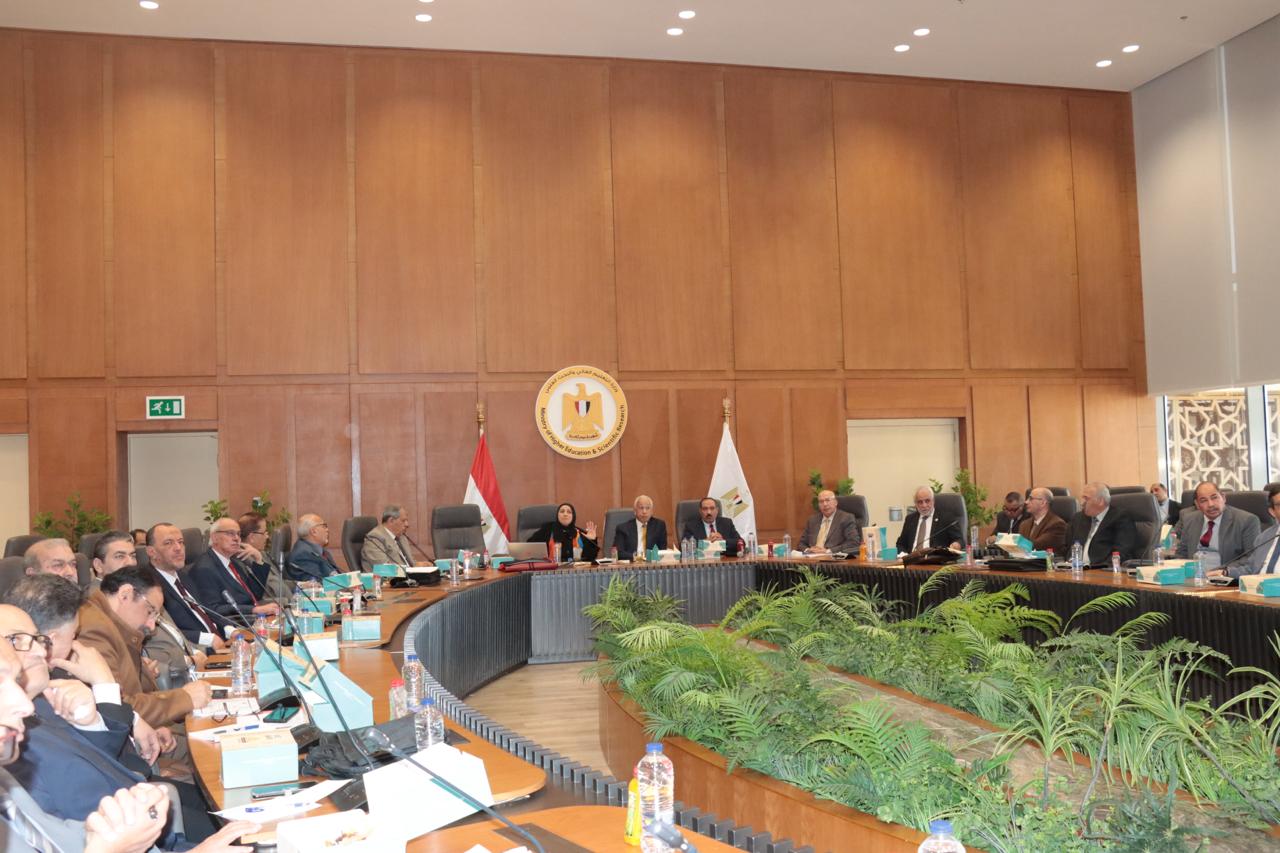 اجتماع لجنة قطاع الدراسات الهندسية بعمداء المعاهد العالية الخاصة الهندسية 3 اجتماع لجنة قطاع الدراسات الهندسية بعمداء المعاهد العالية الخاصة الهندسية