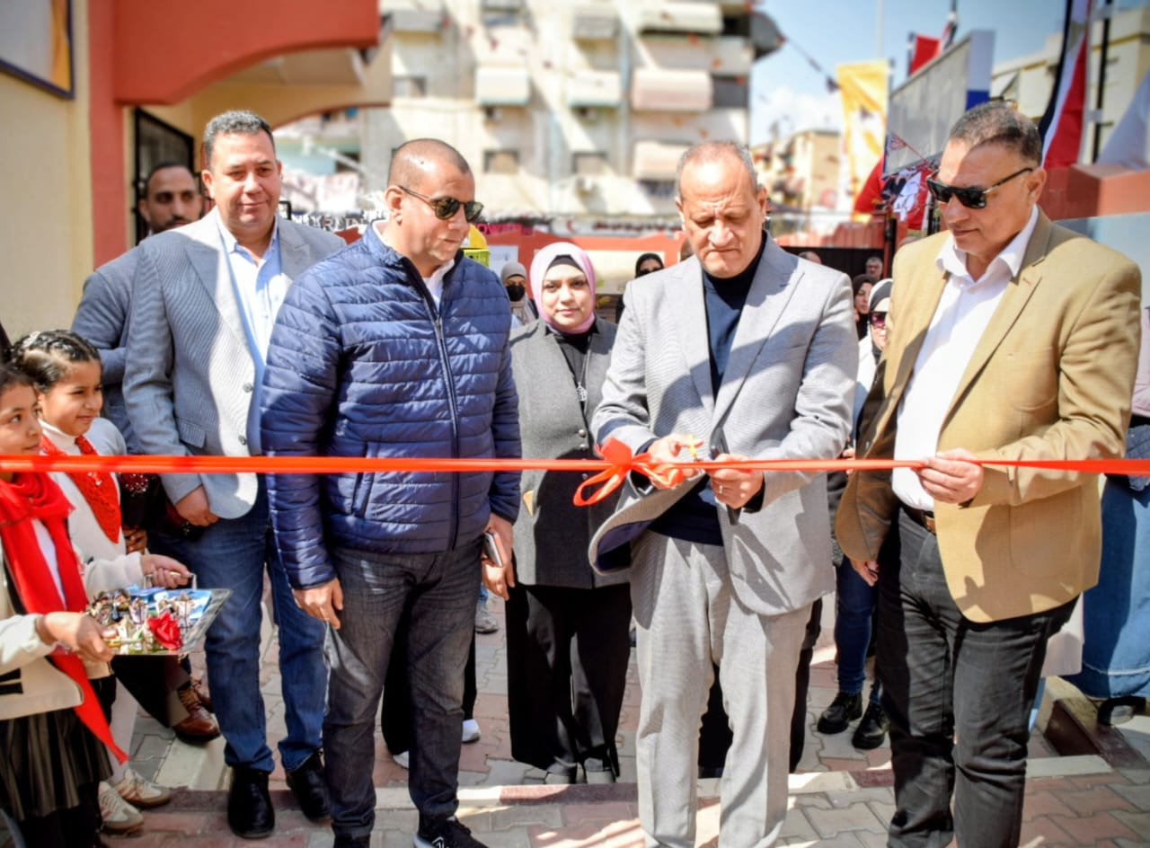 وكيل تعليم بور سعيد يفتتح مدرسة الشهيد أحمد حمدي الرسمية لغات