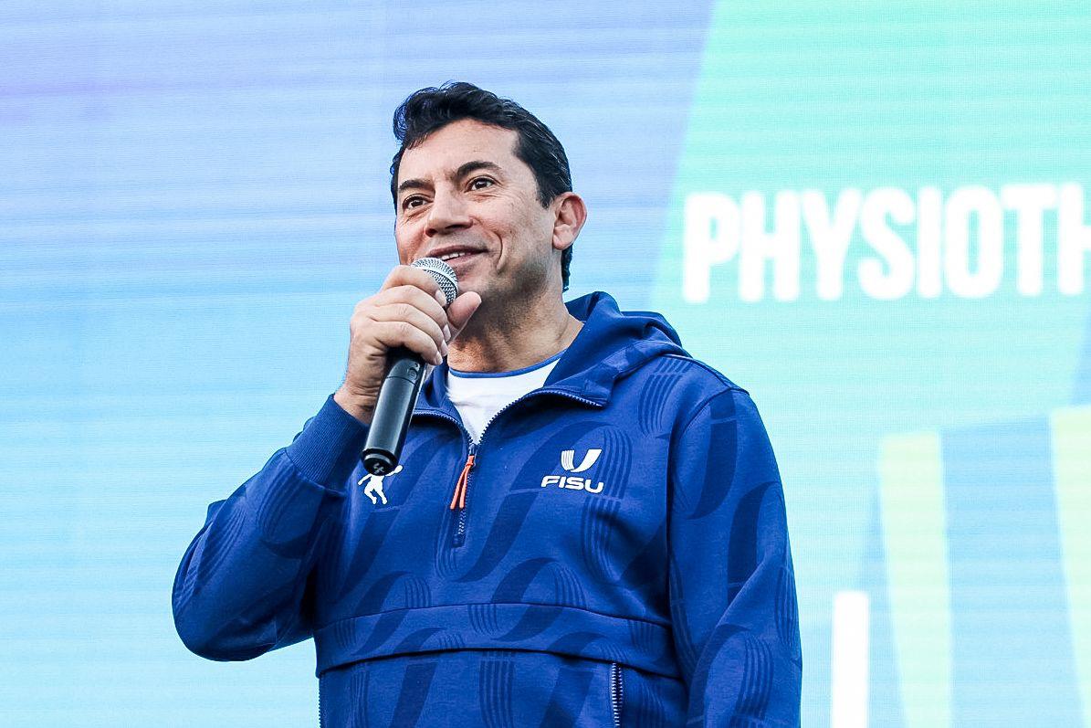 صبحي يطلق شارة بدء النسخة الثانية عشرة من ماراثون القاهرة الدولي