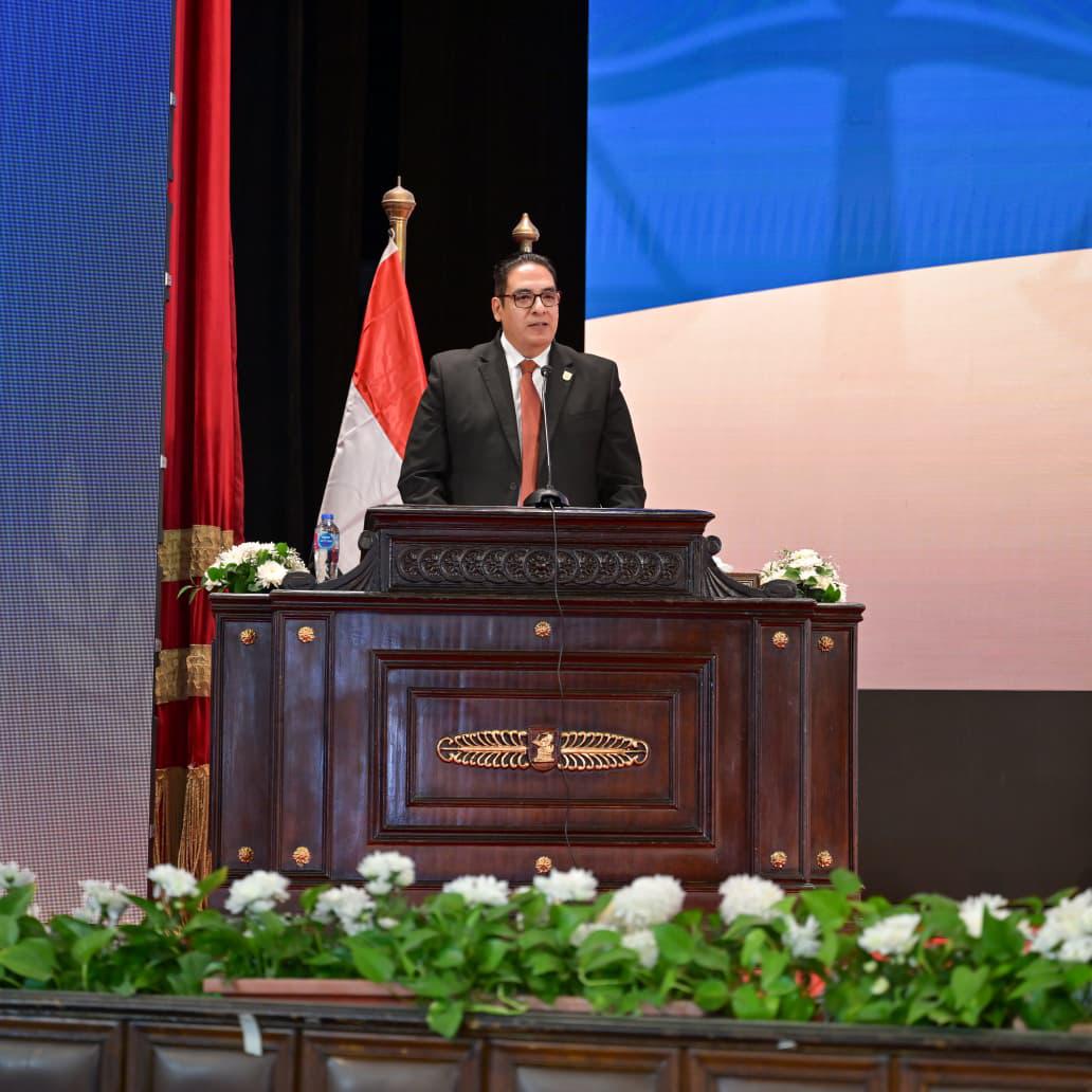 التحكيم في عقود الاستثمار وتطبيقاته  مؤتمر بجامعة القاهرة