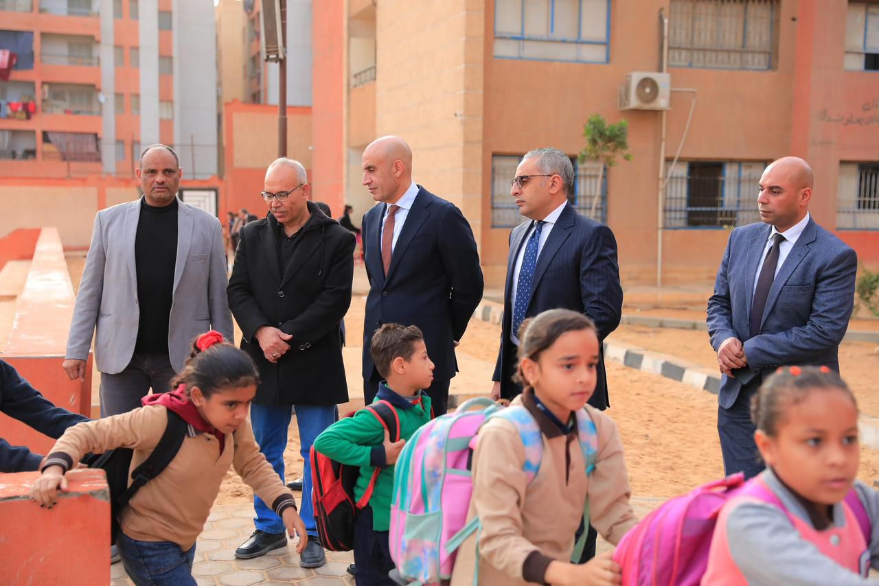 مفاجات وزير التربية والتعليم للمدارس عرض مستمر