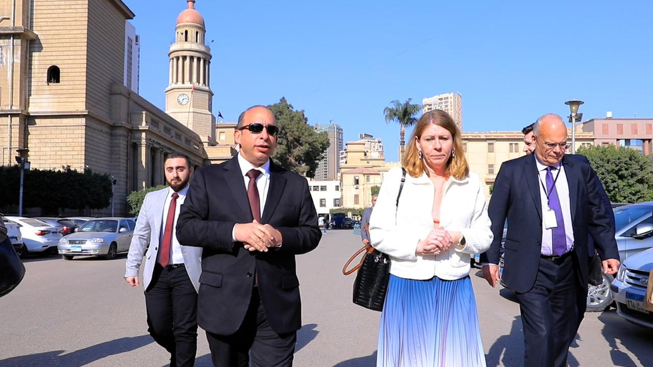 مستشفيات قصر العيني  تستقبل وزيرة الرعاية الصحية السويدية