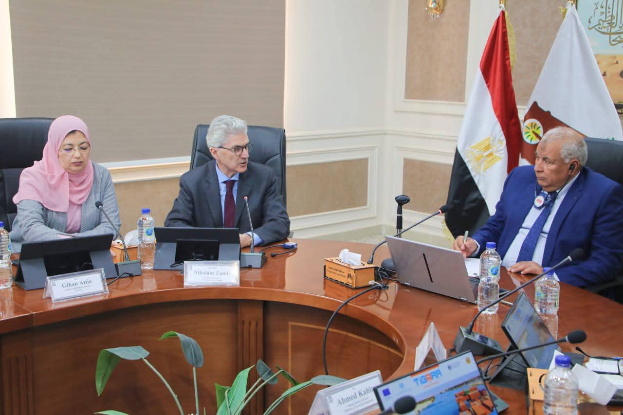 زملوط يلتقى بوفد الاتحاد الأوروبي