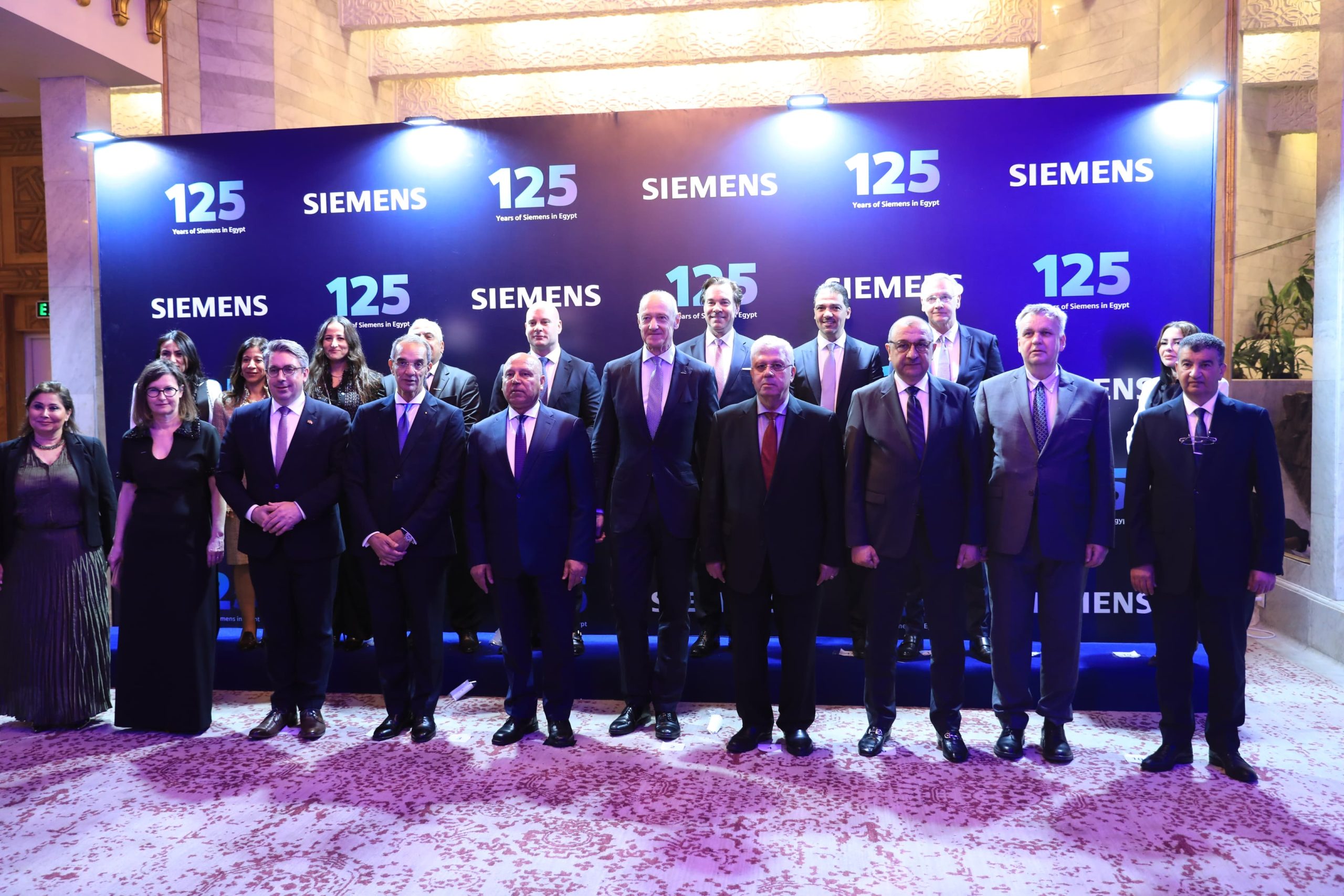 احتفالية كبرى تنظمها شركة سيمنس بحضور نائب رئيس الوزراء للتنمية الصناعية وعدد من الوزراء