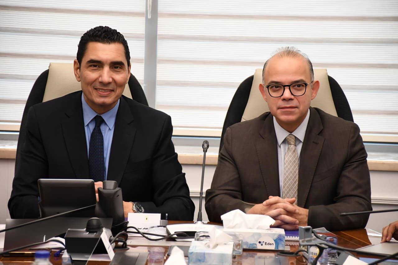 وزيرا الشباب والرياضة والاستثمار والتجارة الخارجية يبحثان آليات تأسيس صندوق استثمار لدعم المواهب الرياضي