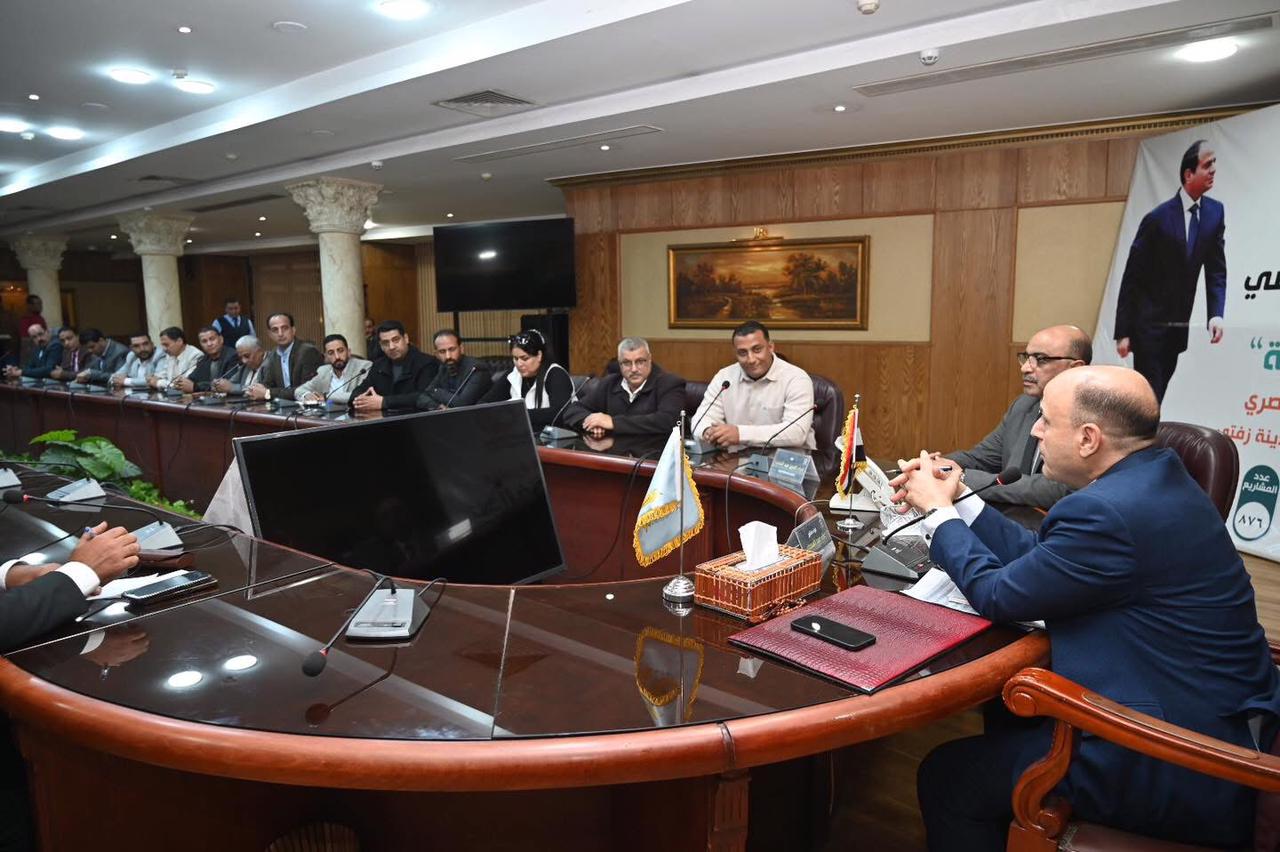 عبدالخالق فى أول يوم محافظا للغربية 