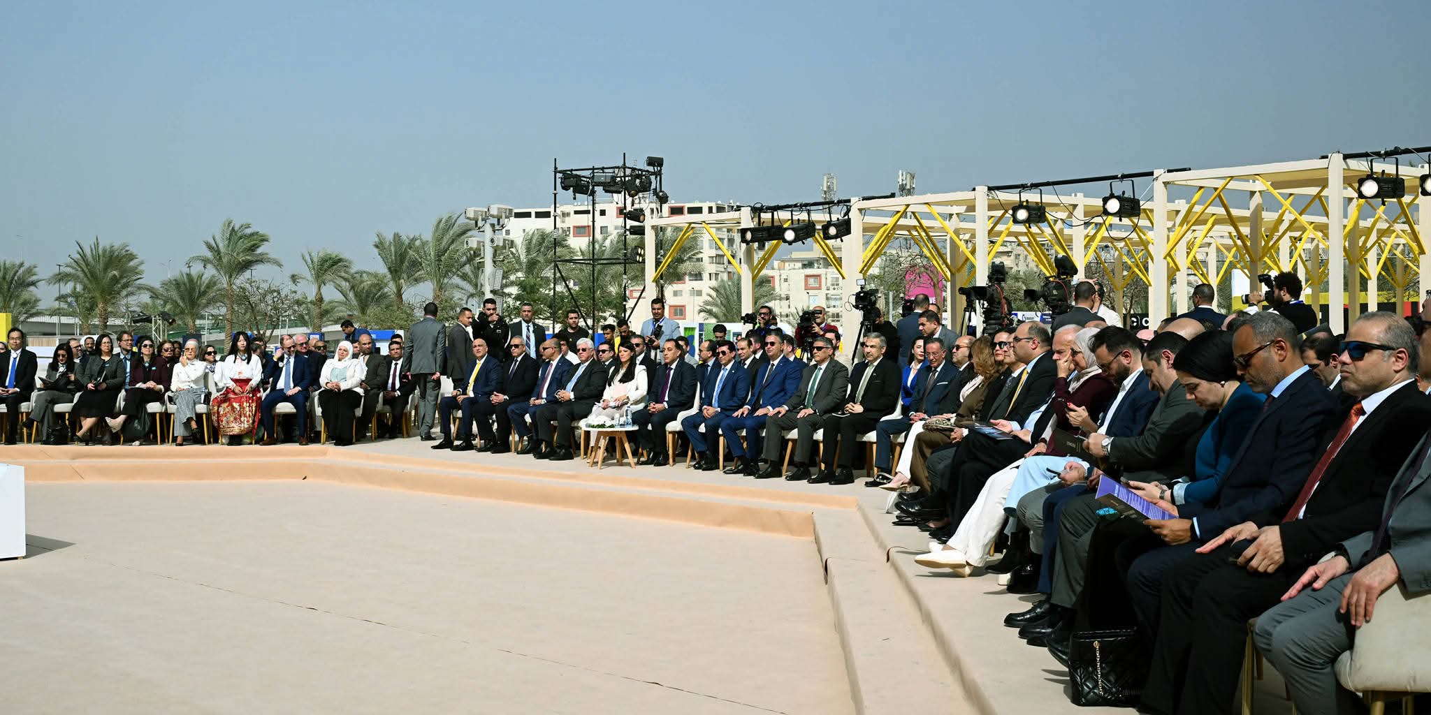 تعزيز الشركات الناشئة وبيئة ريادة الأعمال