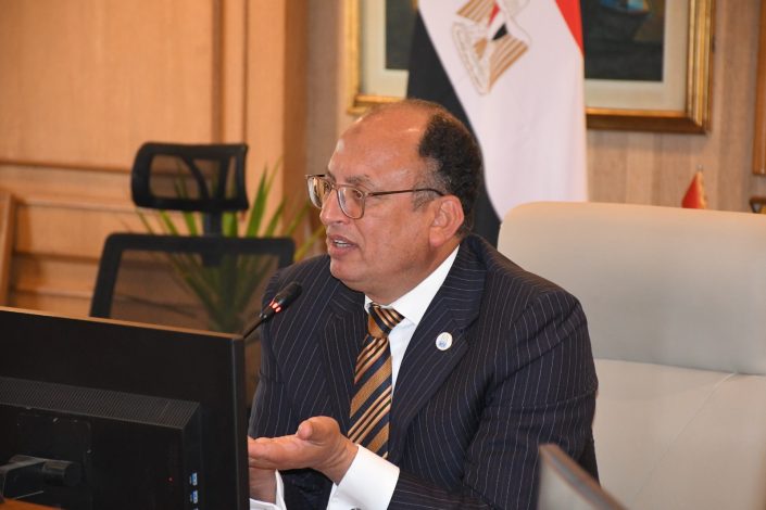 قنديل يدعو كليات التربية للتعاون مع التربية والتعليم لتحديث المناهج وتطوير الأنشطة الطلابية 1 almomken.com bc3de3e3