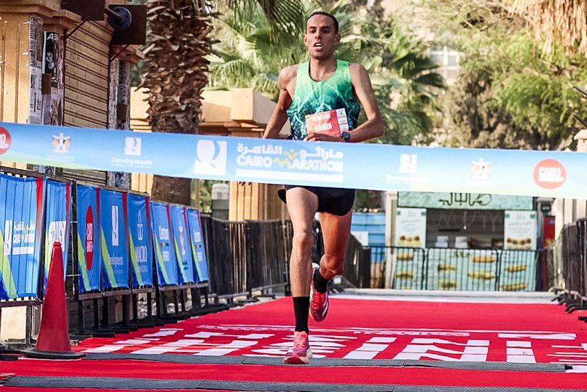 الوزير يكرم الفائزين بالمراكز الأولى