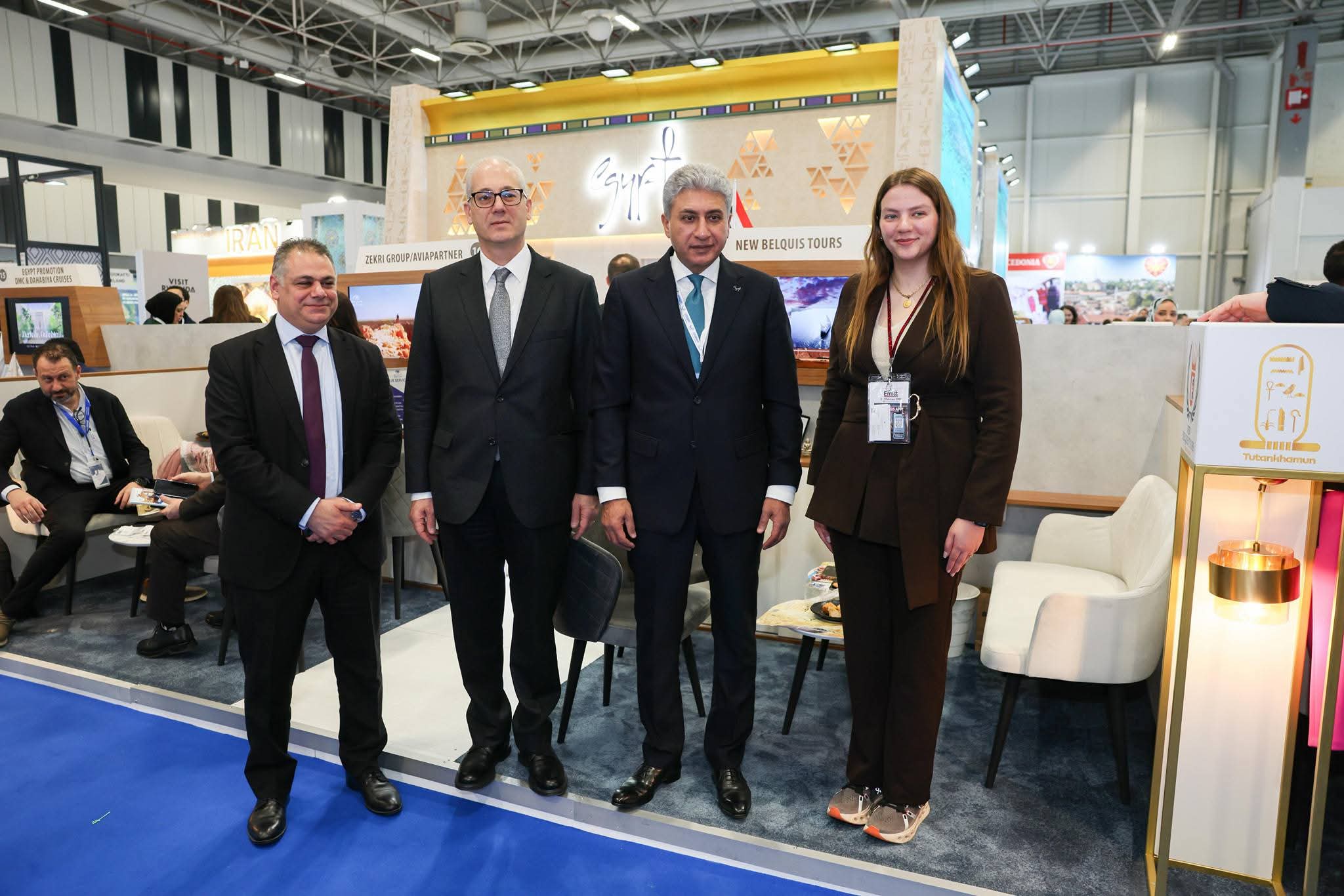 افتتاح الجناح المصري المُشارك في المعرض السياحي الدولي 2026 EMITT بمدينة إسطنبول بتركيا 4 جولة تفقدية الوزير داخل الجناح المصري