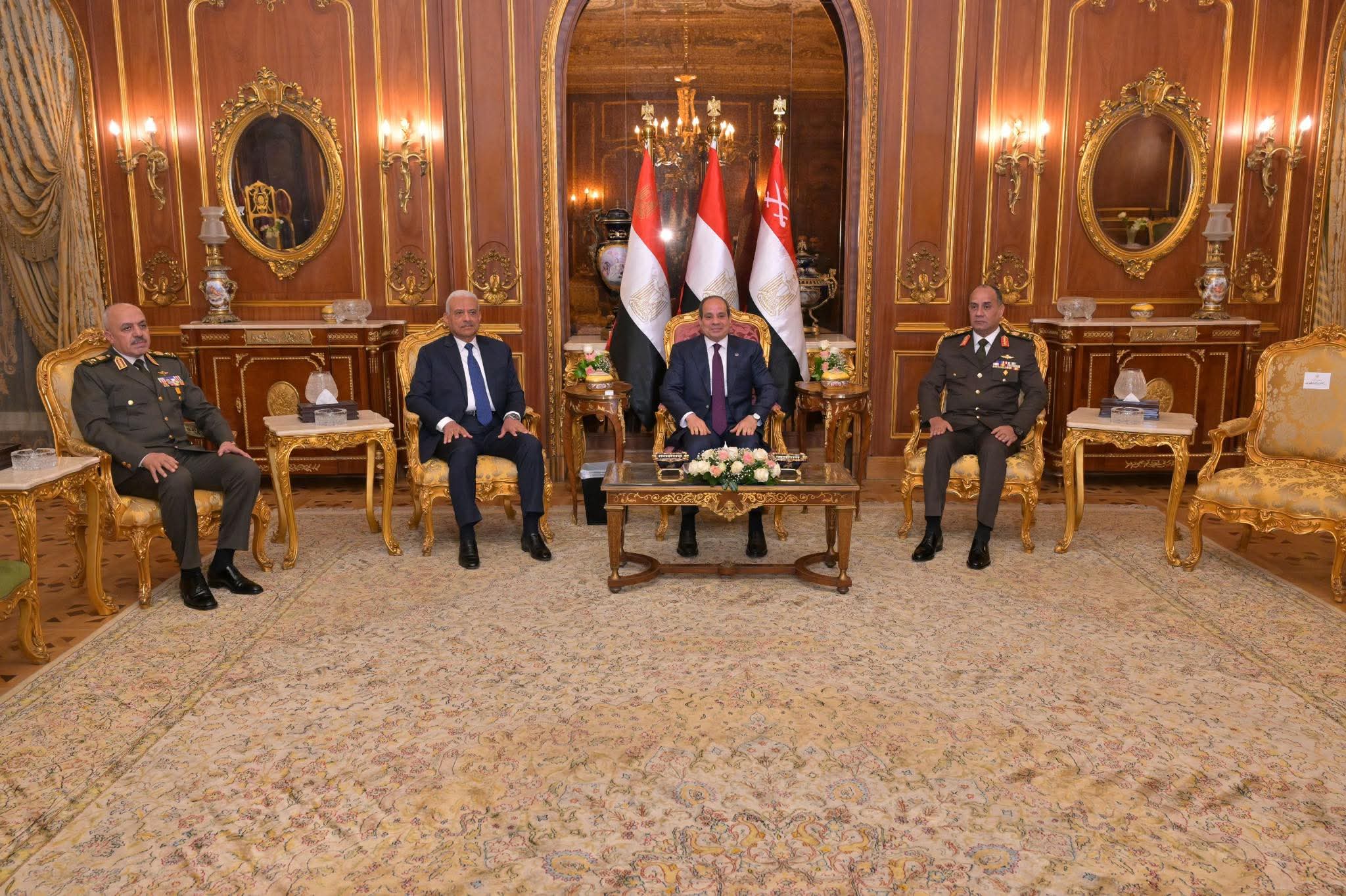 الرئيس السيسي يشهد حفل تكريم الفريق أول عبد المجيد صقر وزير الدفاع السابق، 3 الرئيس يشهد حفل تكريم الفريق أول عبد المجيد صقر