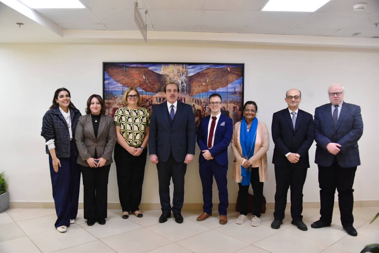 حضر اللقاء بعض قيادات الوزارة