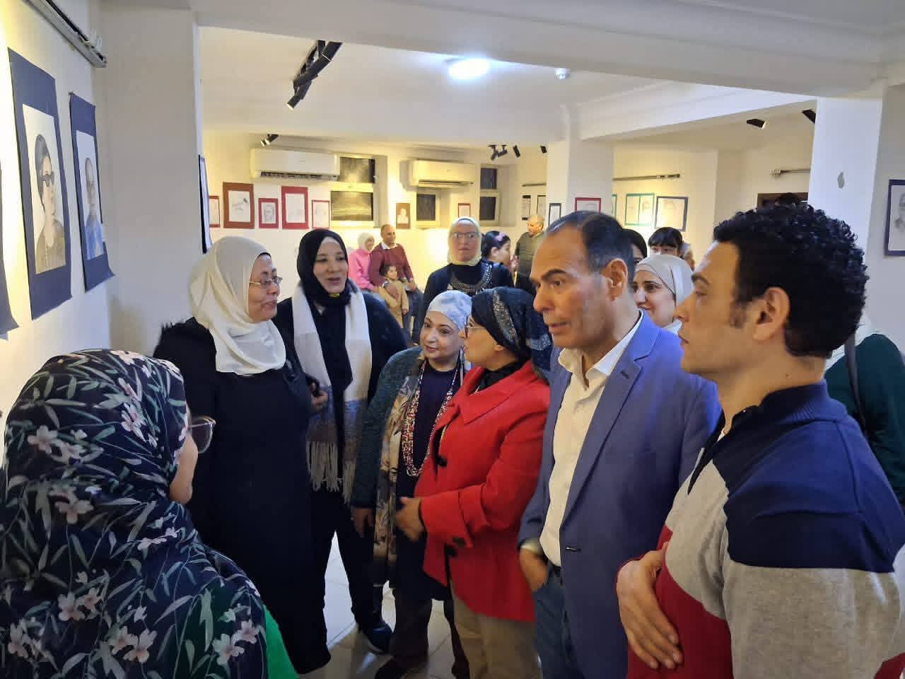 الثقافة تحتفي بمواهب مشروع «اعرف مبدع وارسمه" بقصر روض الفرج