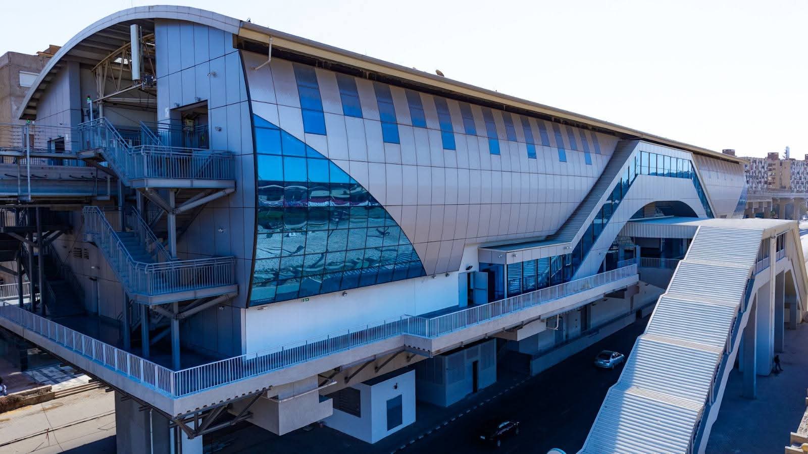 الرئيس عبد الفتاح السيسي يفتتح مشروع مونوريل شرق النيل 