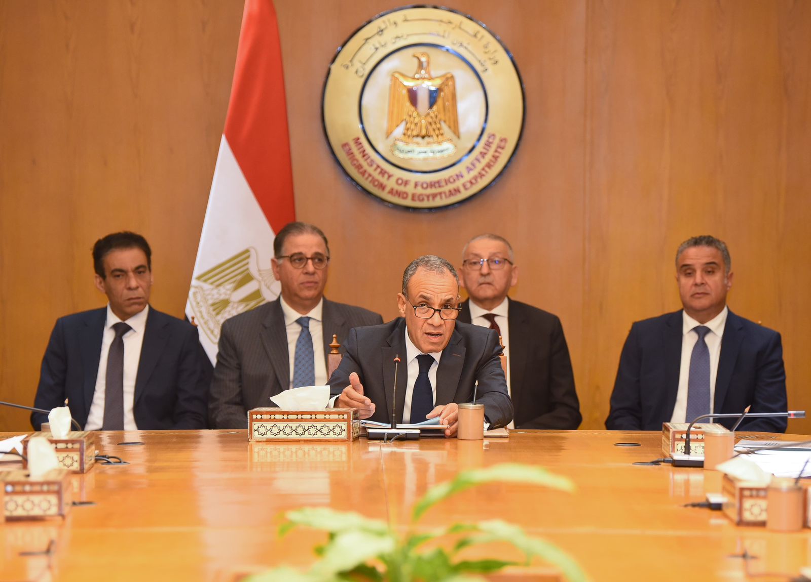 الدولة تعلن حزمة من الإجراءات لتسهيل الخدمات التعليمية ومعادلة الشهادات ونسب مرنة للقبول بالجامعات