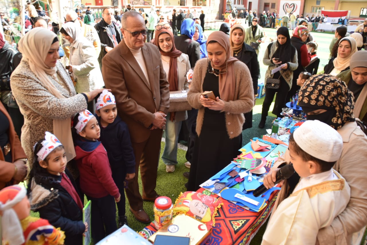 شرق بورسعيد التعليمية تنظم "رمضان يجمعنا" بمدرسة بورسعيد الثانوية بنات 5 شرق بورسعيد التعليمية تنظم "رمضان يجمعنا" بمدرسة بورسعيد الثانوية بنات