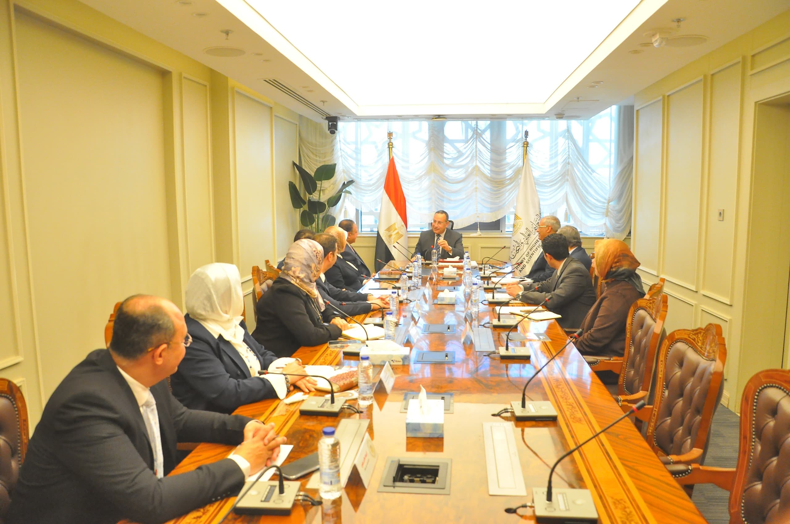 الجهاز المصري للملكية الفكرية فى اجتماع مع وزير التعليم العالي لبحث التعاون المشترك