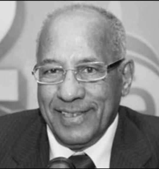 الراحل الاستاذ الدكتور أحمد درويش