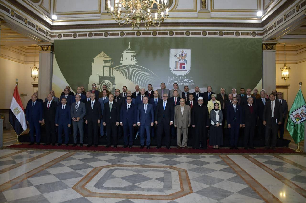 رئيس جامعة المنوفية يشارك فى اجتماع المجلس الأعلى للجامعات بجامعة القاهرة 3 almomken.com 8de4dca7