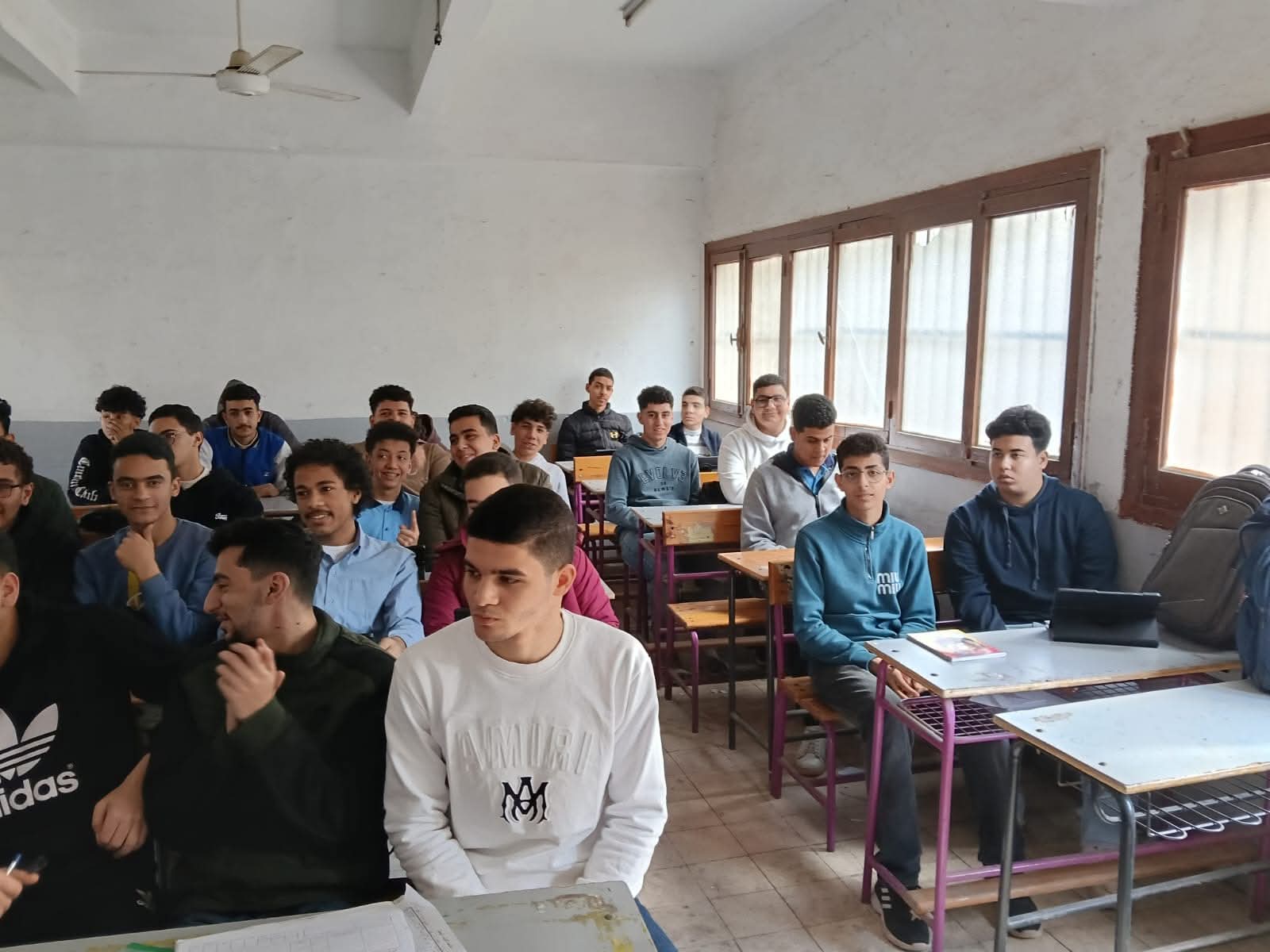 متابعة ٩ مدارس فى يوم واحد