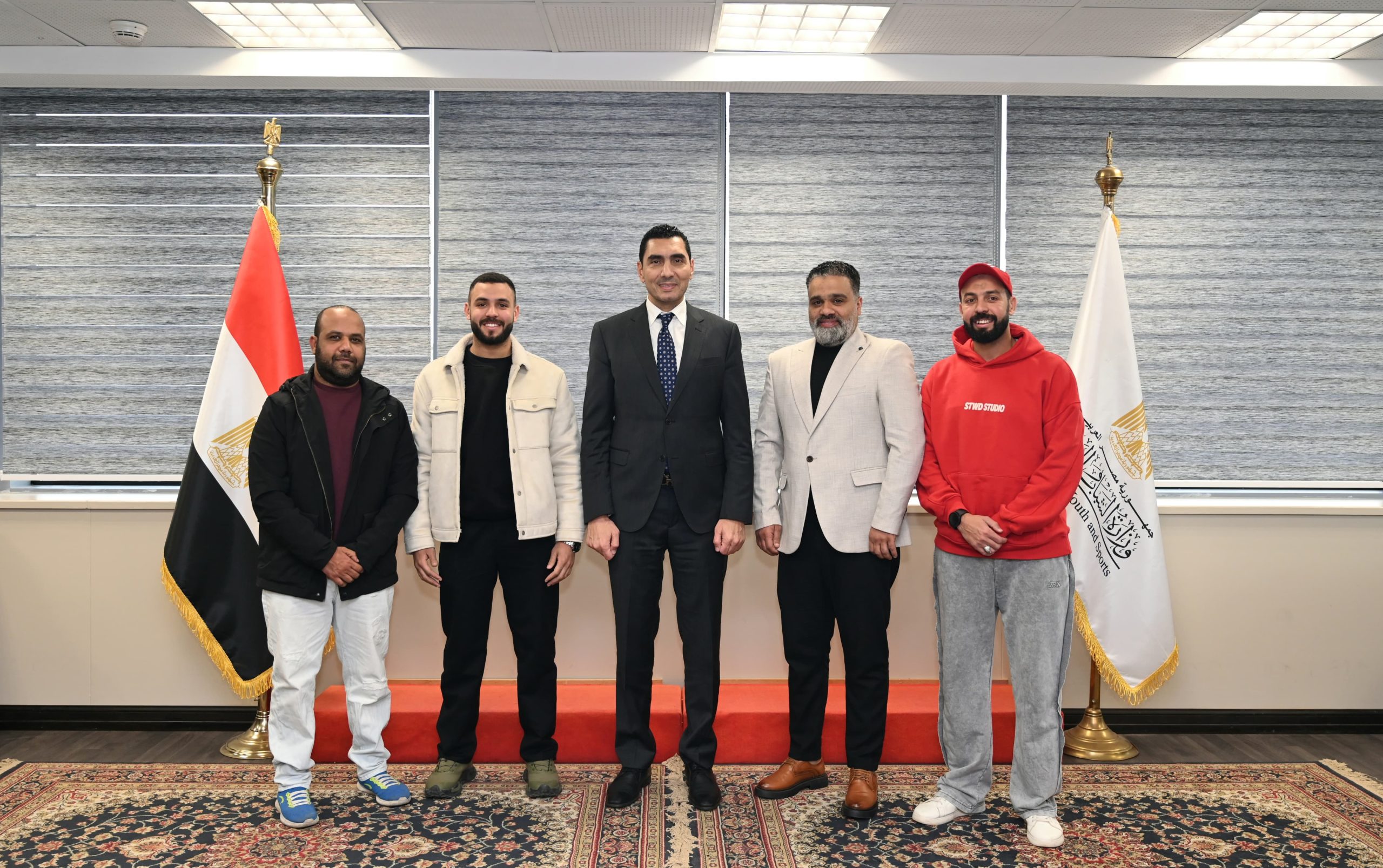 الوزير يشيد بجهود الشباب في تنظيم الحدث