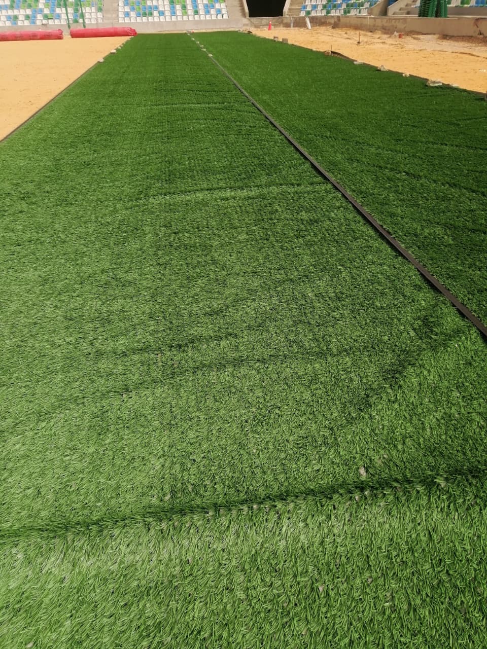 بدء أعمال تركيب وزراعة النجيلة باستاد النادي المصري