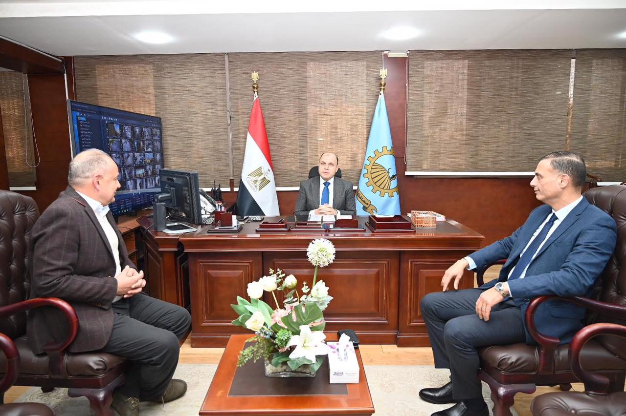 غزل المحلة على أجندة محافظ الغربية .. ويستقبل رئيس شركة مصر للغزل والنسيج 