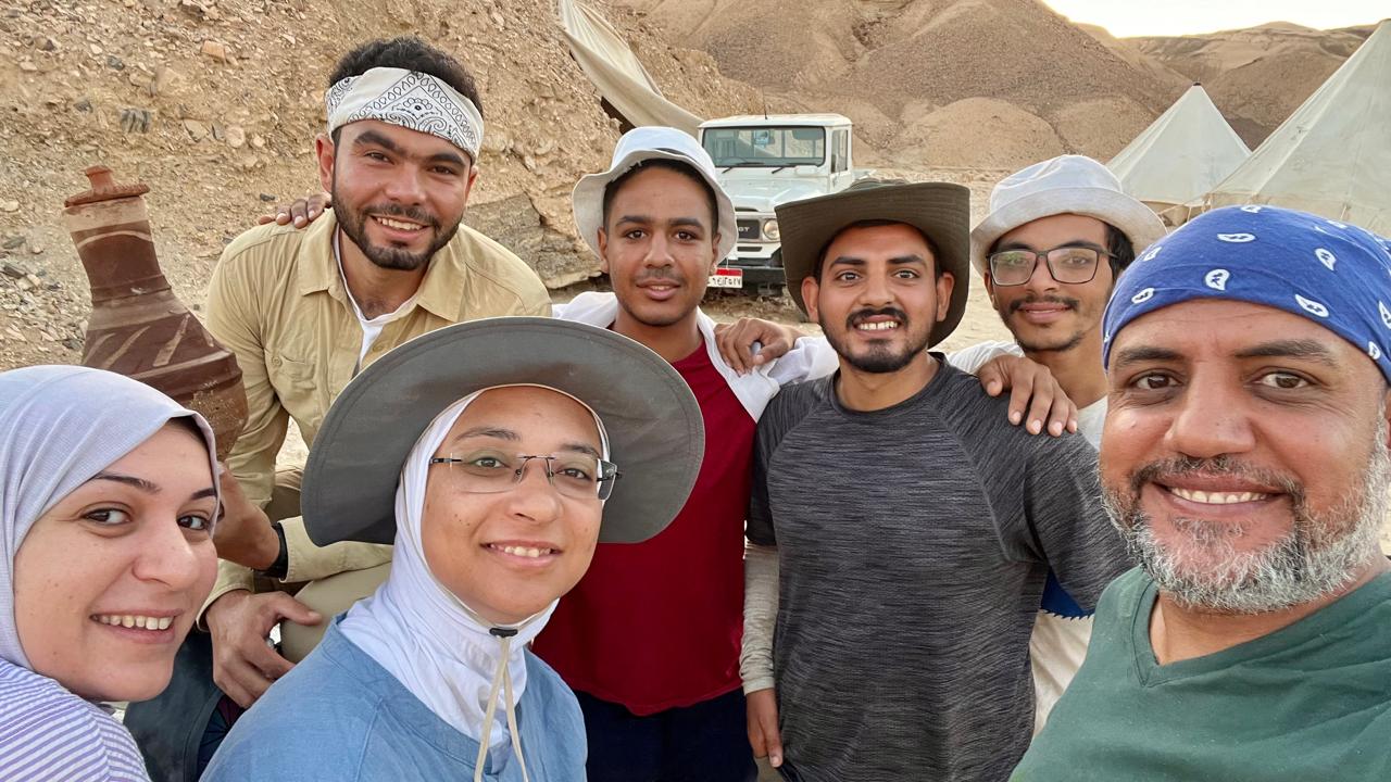 الفريق البحثي الذى أنجز البحث العالمى 