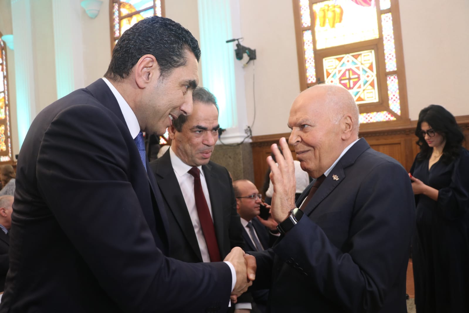 نقيب المعلمين يشارك في قداس الكنيسة الإنجيلية احتفالا بعيد القيامة المجيد