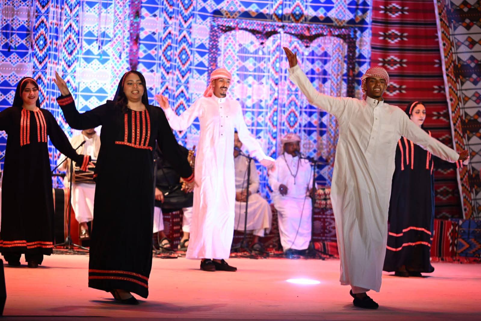عروض التراث تزين قصر ثقافة العريش في ثاني أيام ملتقى سيناء لفنون البادية