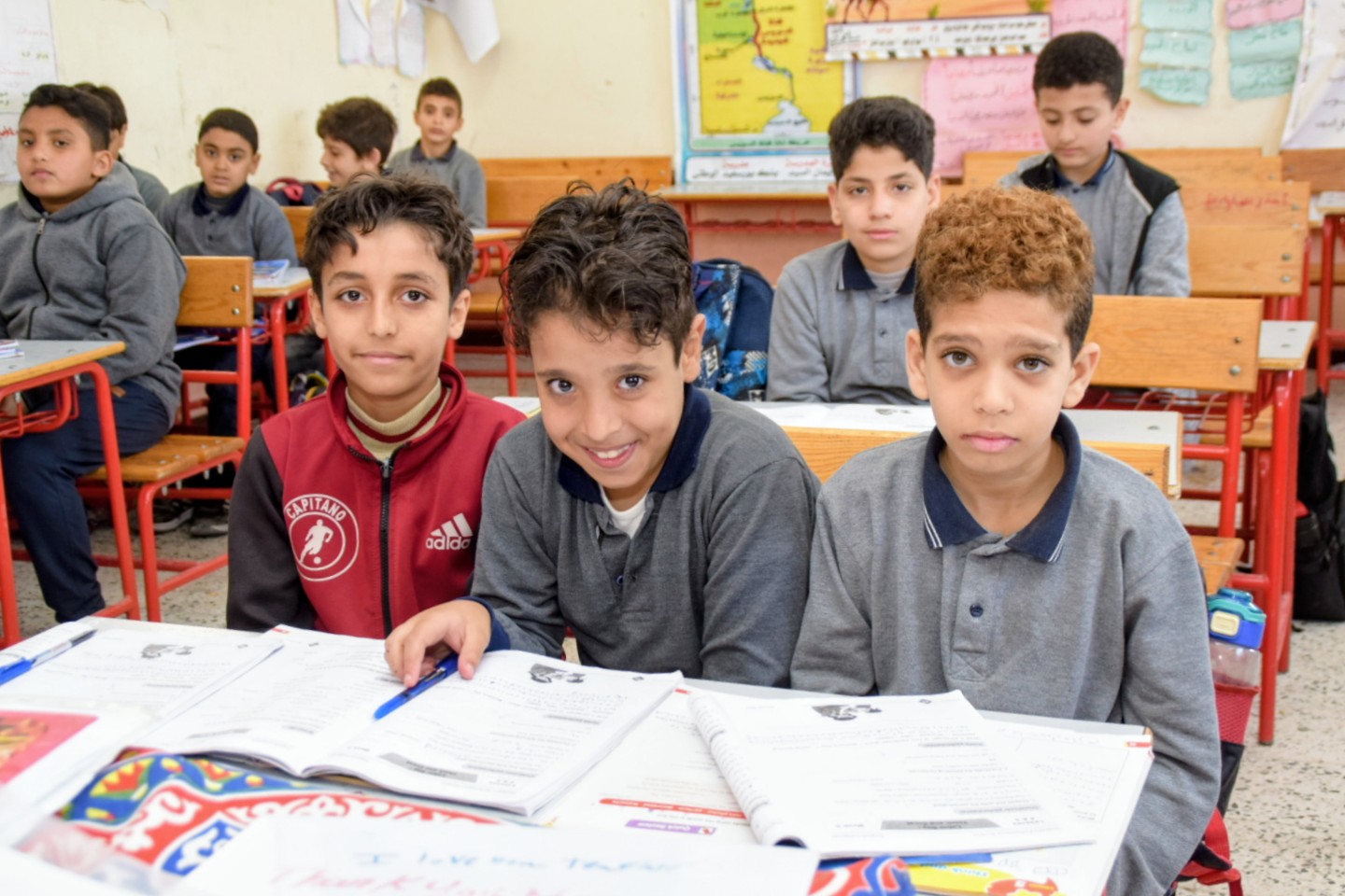 مناقشة كراسات الحصة والواجبات المدرسية 