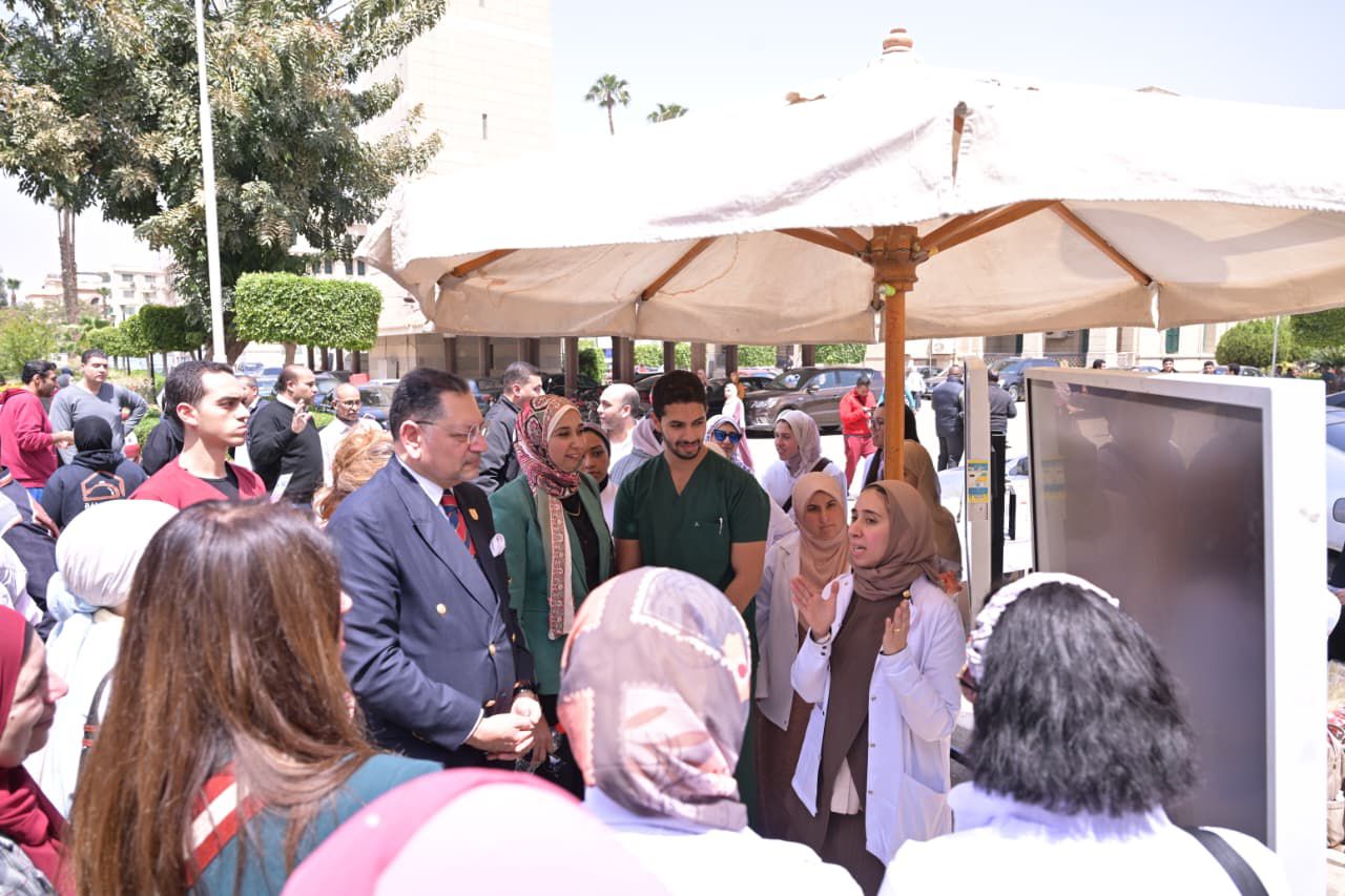 حملة توعوية لصحة الفم والأسنان تنظمها جامعة القاهرة بالتزامن مع اليوم العالمي لصحة الفم 6 حملة توعوية لصحة الفم والأسنان تنظمها جامعة القاهرة بالتزامن مع اليوم العالمي لصحة الفم