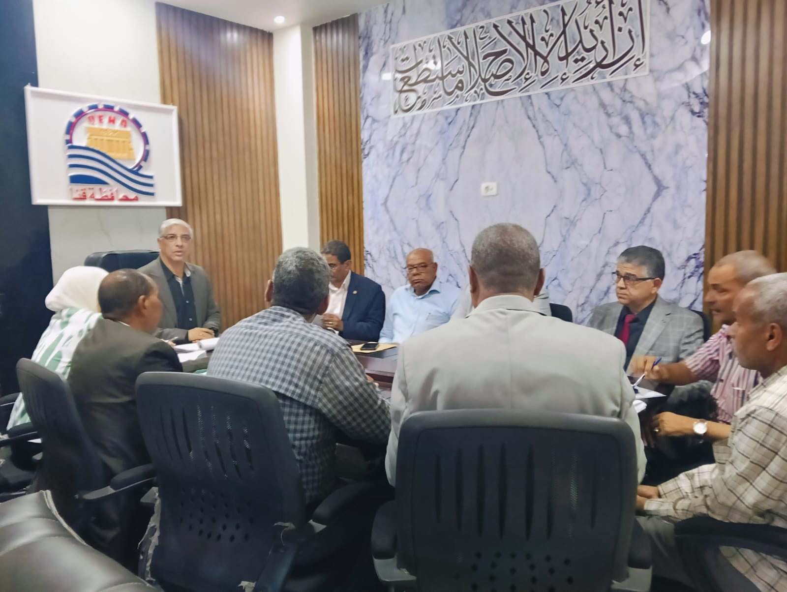 وكيل تعليم قنا : يعقد اجتماعًا موسعًا مع وكلاء الإدارات التعليمية استعدادًا لامتحانات نهاية العام