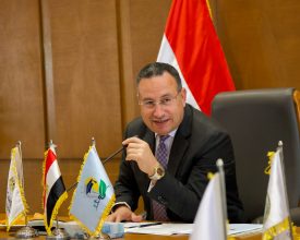 قنصوة يلتقي بممثلي الاتحادات الطلابية والأسر المركزية بالجامعات والمعاهد 19 almomken.com 75860fde