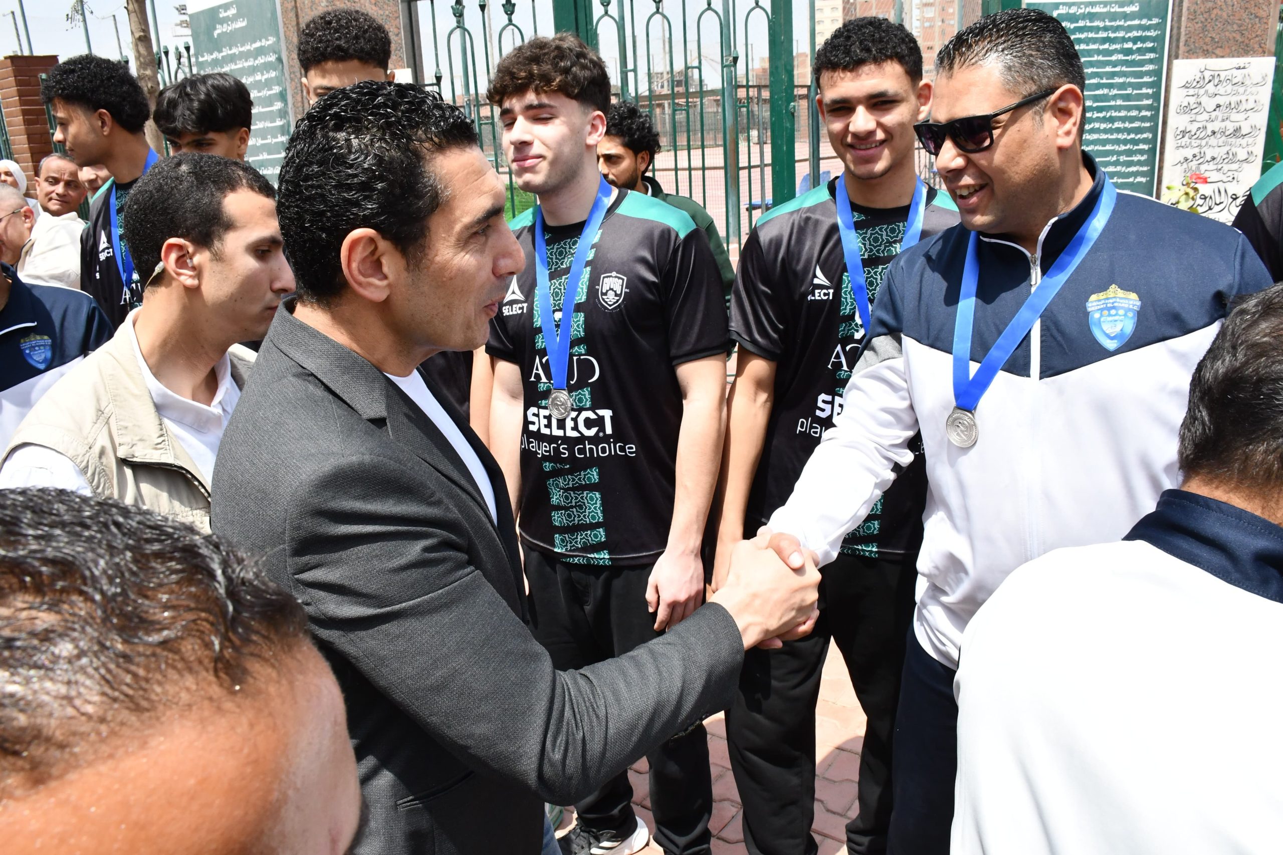 جولةتفقدية لوزير الشباب والرياضة ومحافظ الدقهلية بنادي جزيرة الورد ويلتقيان عدد من نواب المحافظة