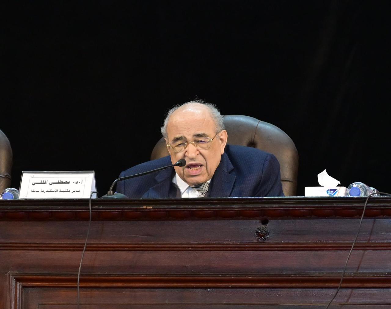 الفقى ضيف الموسم الثقافي لجامعة القاهرة فى محاضرة بعنوان: "مصر في عالم مضطرب إقليميًا ودوليًا" 4 almomken.com 9072923a