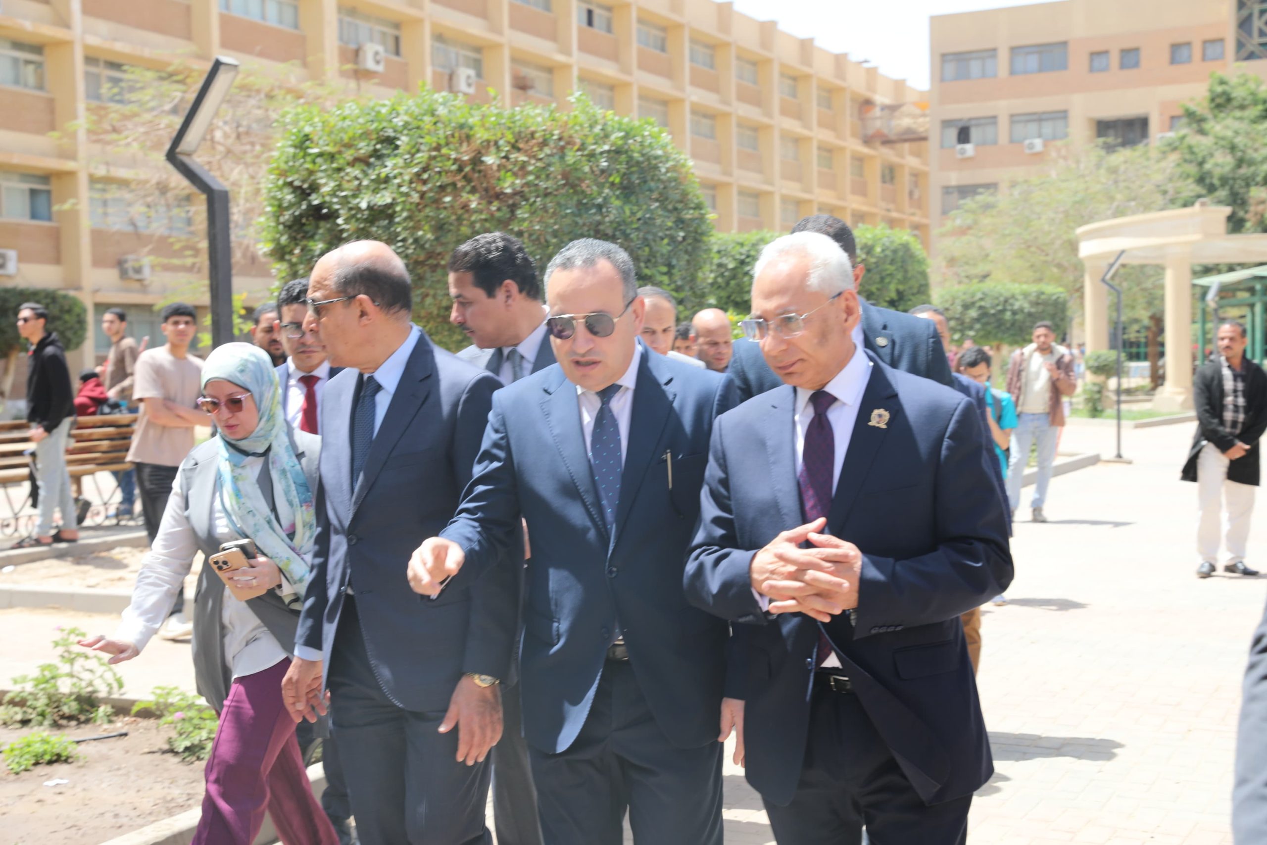 وزير التعليم العالي يلتقى بمحافظ المنيا