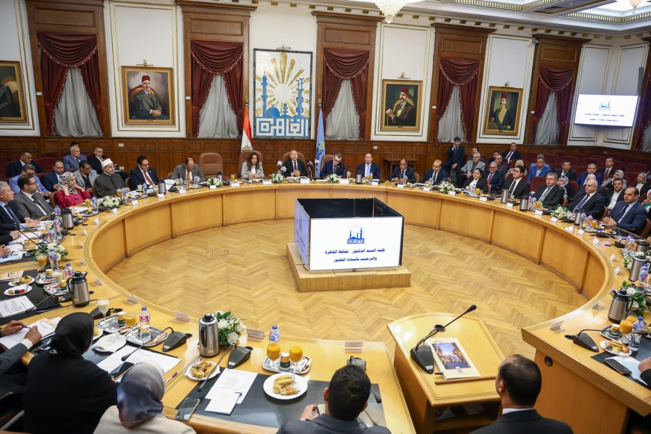 قنديل يشهد مؤتمر المشروعات الخضراء ويؤكد الدعم للتحول نحو الاقتصاد الأخضر